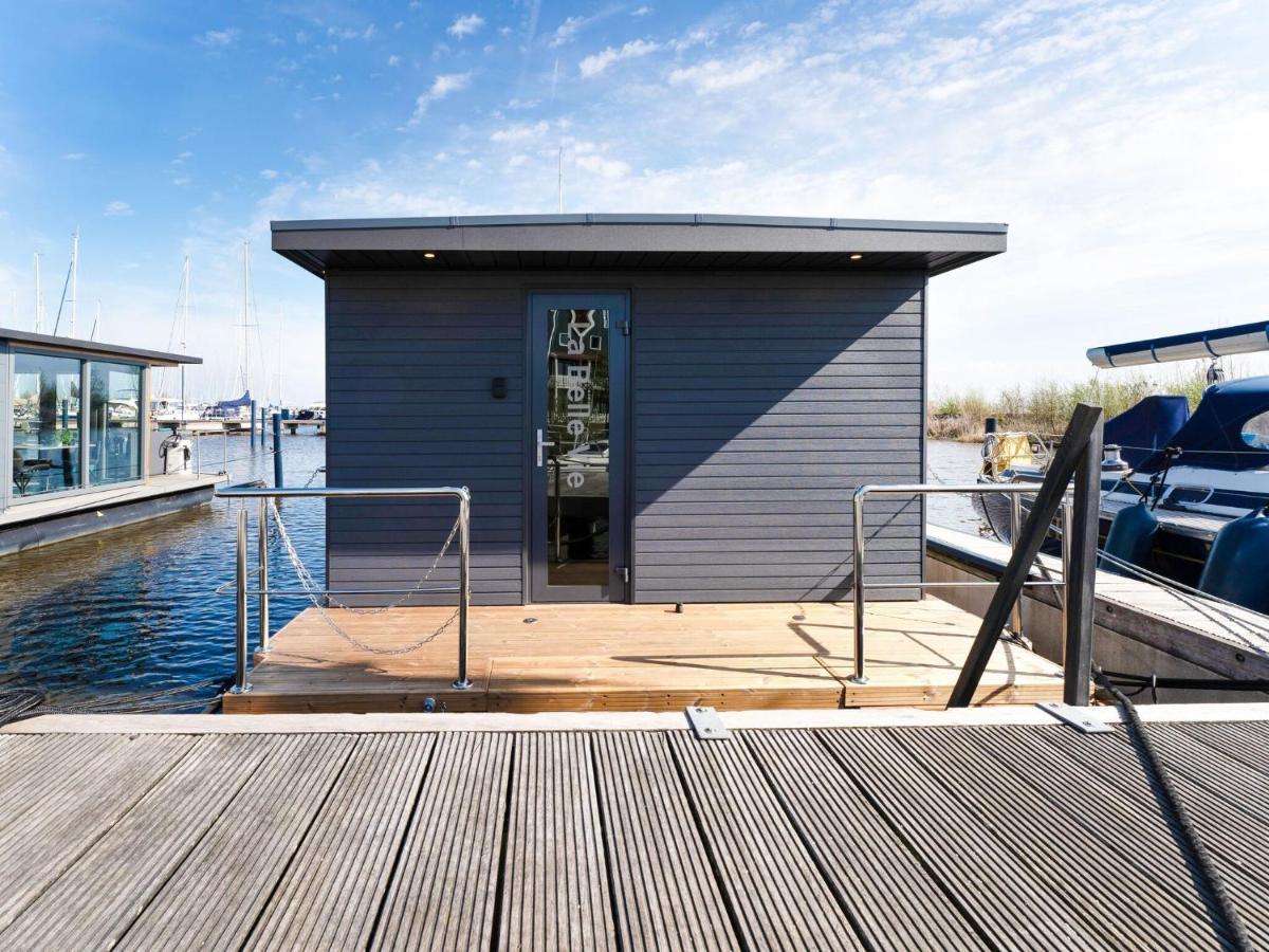 ホテル Beautiful Houseboat In Marina Of フォーレンダム エクステリア 写真